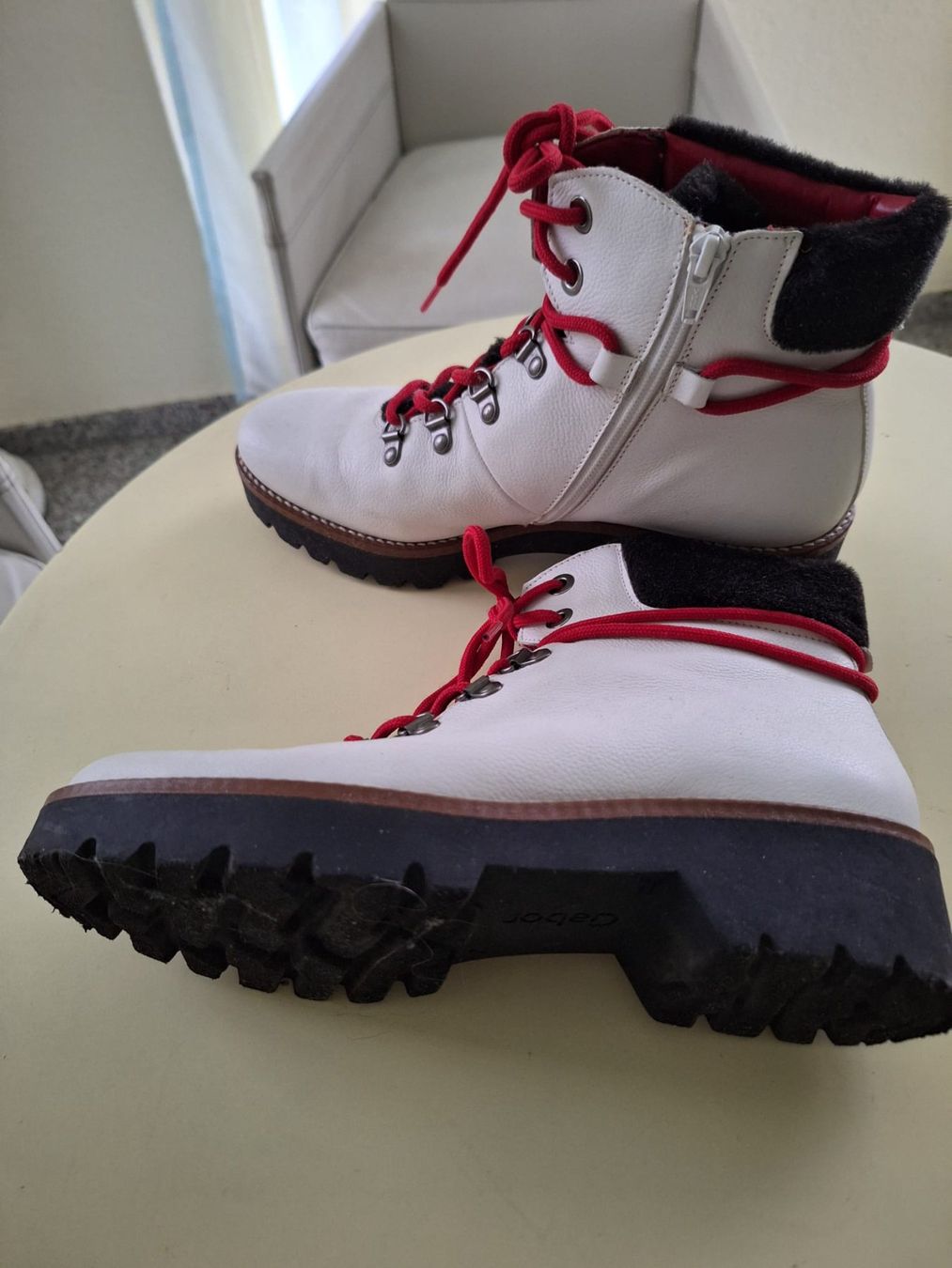 Gabor Scarpe da donna: Bootsschuhe Gabor, weiss, Gr. 40  neu! – Nuovo (secondo la descrizione) da Bremgarten venduto da gernekaufen1969 1