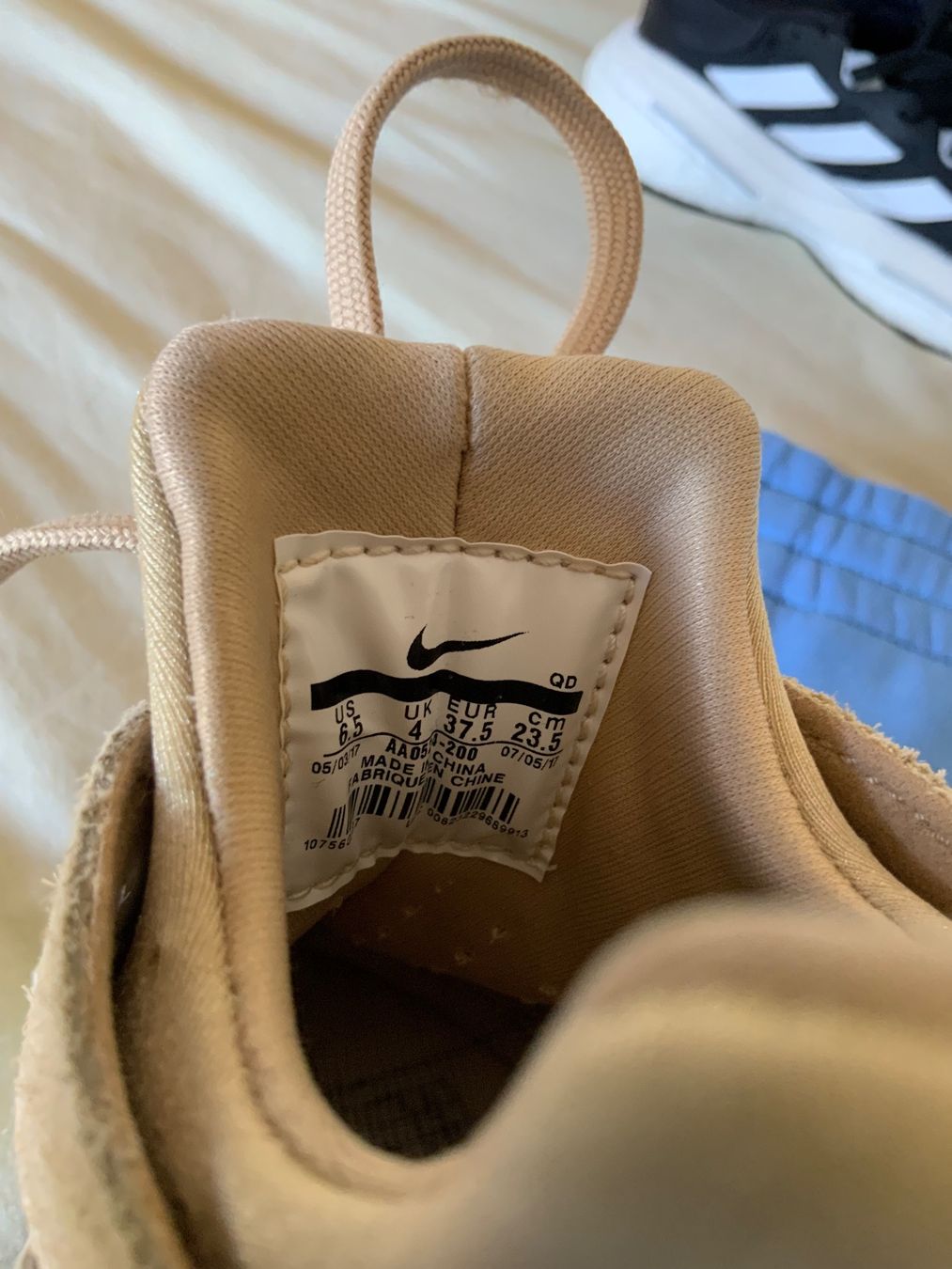 Nike Damenschuhe: Nike Air Huarache Beige – Gebraucht aus Montagnola von roc_6htd 3