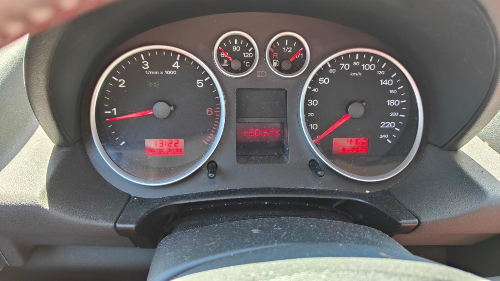 Audi Autos: Audi A2 1.4 Benzin – Gebraucht aus Lyssach von garagegautschi06 3