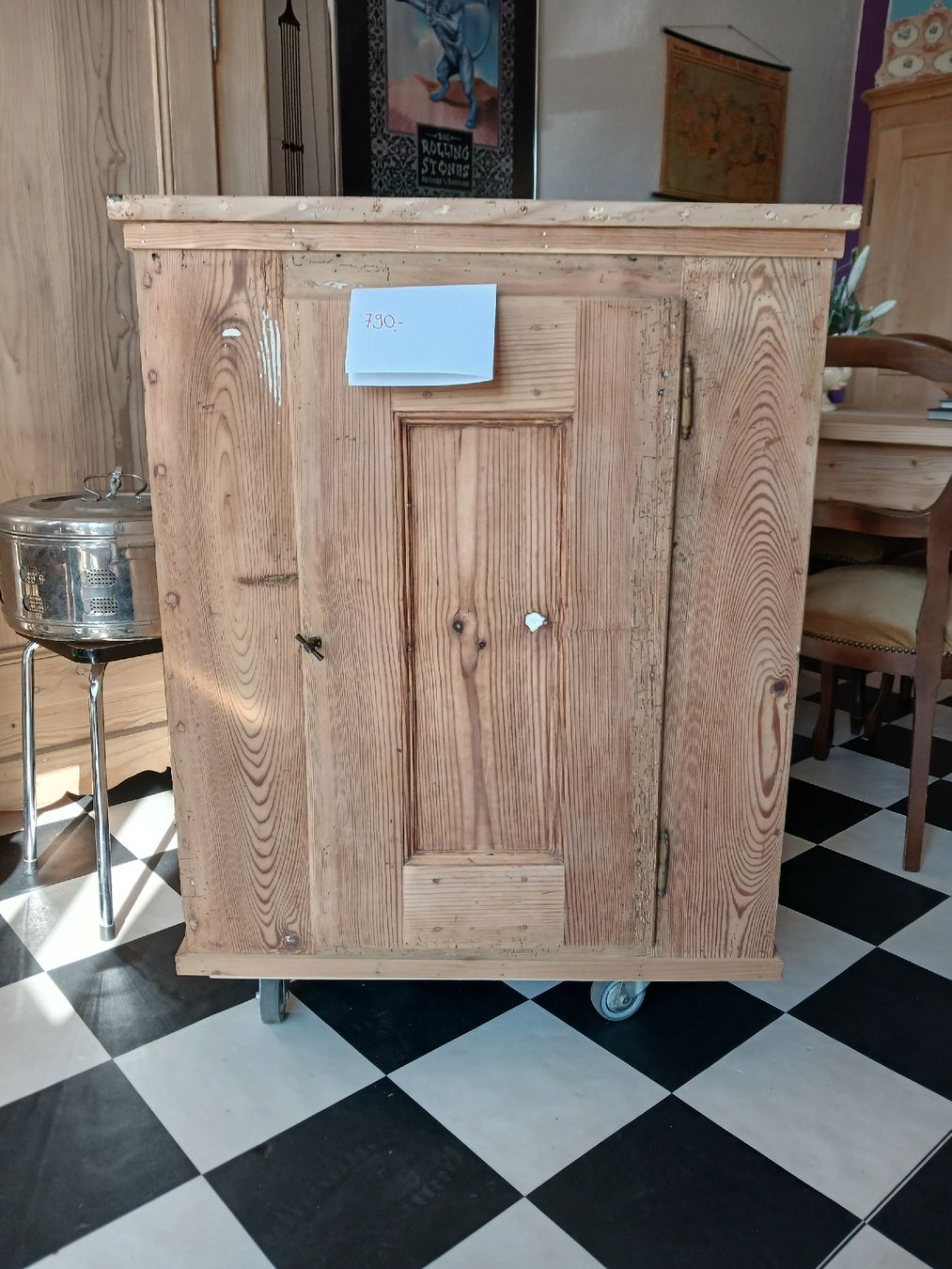 Armoires: Kleiner Tannenholz Schrank  – D'occasion à Hagenbuch ZH par bromaer