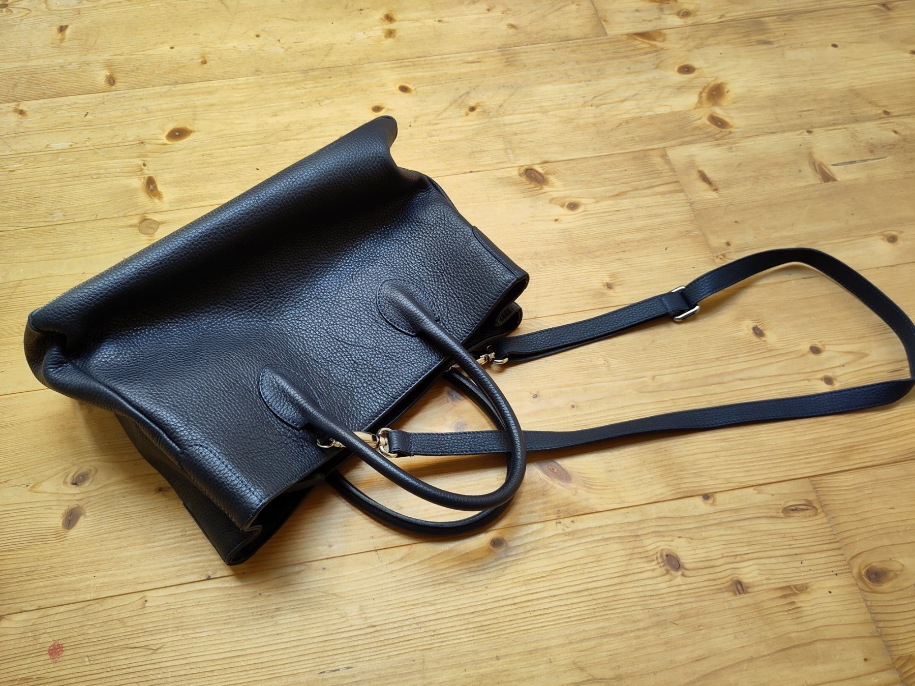 Borse da donna: Ledertasche – Usato da Morgarten venduto da Pipolder1 1