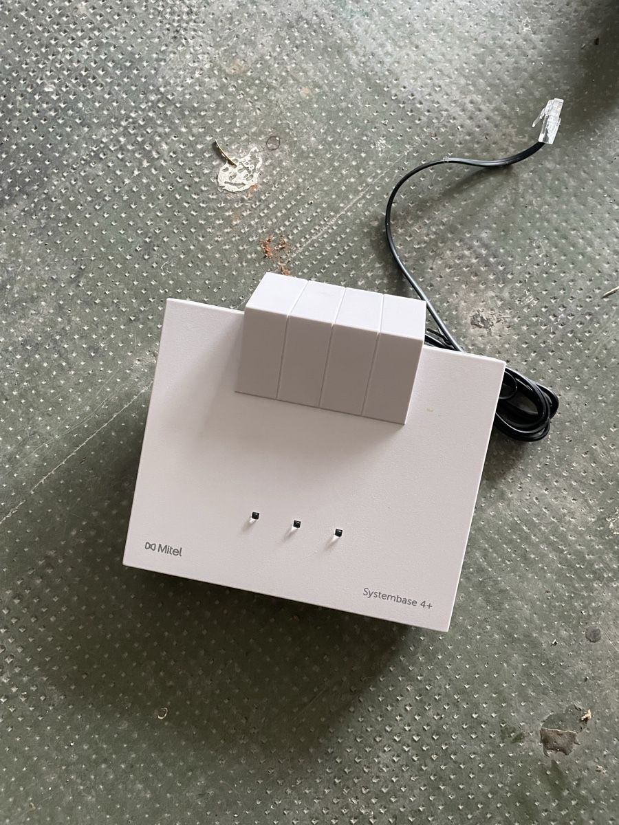Mitel Telefoni: Mitel Systembase 4+ mit Mobilteil - Top Zustand! – Usato da Biel/Bienne venduto da SonicBiel 1