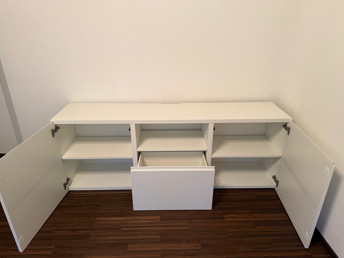 Ikea Mobili TV: Modernes Sideboard / TV-Möbel Weiss Hochglanz – Usato da Wallisellen venduto da alessia02