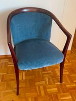 Eleganter Vintage Armlehnenstuhl / Sessel – Blau & Holz
