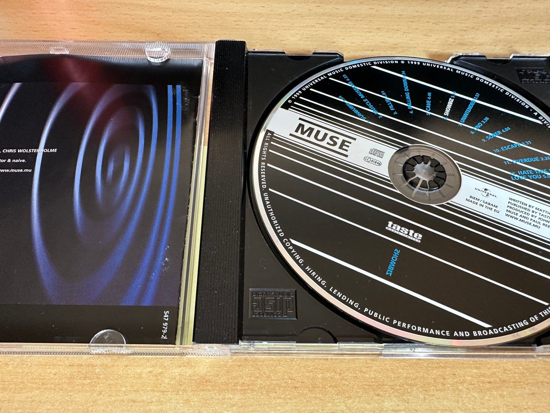 CDs: V1 Muse – Showbiz – Gebraucht aus Rikon im Tösstal von Alpenmutz 2