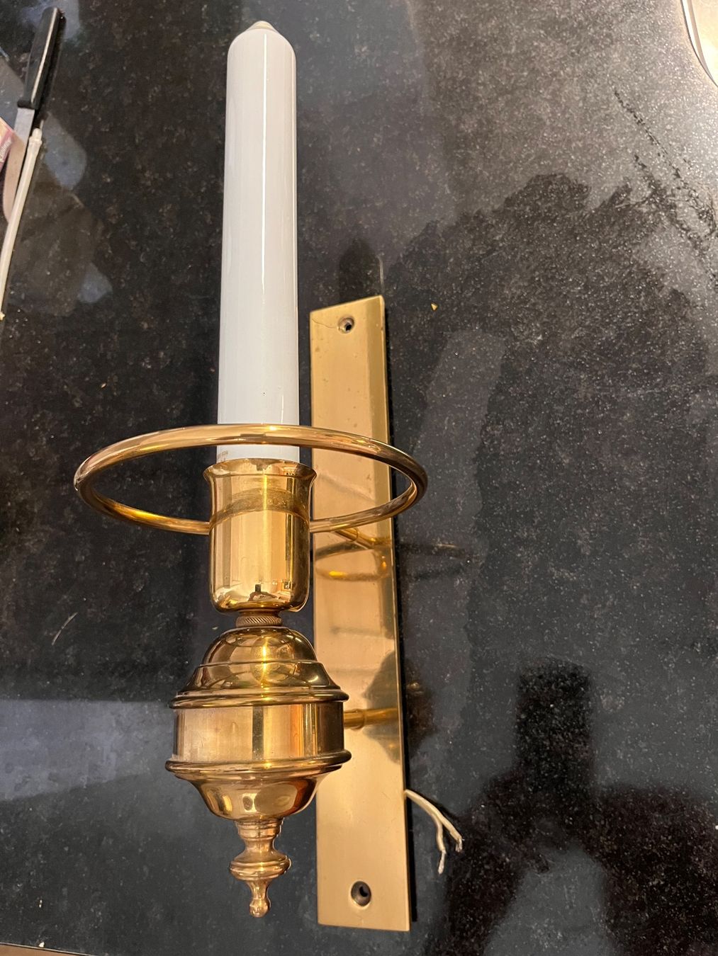 Lampen: Art deco Wandleuchte – Defekt aus Niederglatt ZH von Schuppi