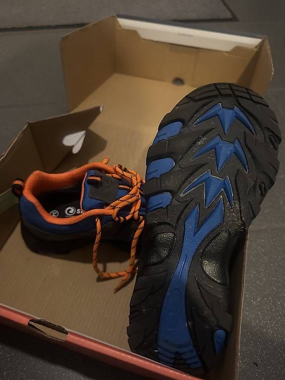 Scarpe per ragazzi: Wanderschuhe Gr. 34  neu – Nuovo e nell'imballaggio originale da Oberglatt ZH venduto da lia_2jy2 1