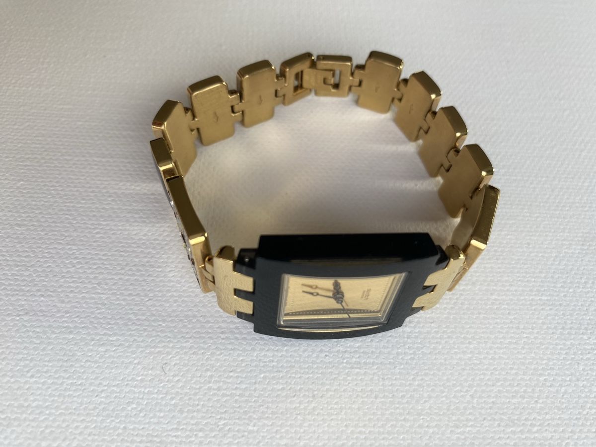 Swatch Uhren: Swatch schwarz/gold - #711 – Gebraucht aus Dübendorf von Montclair 3