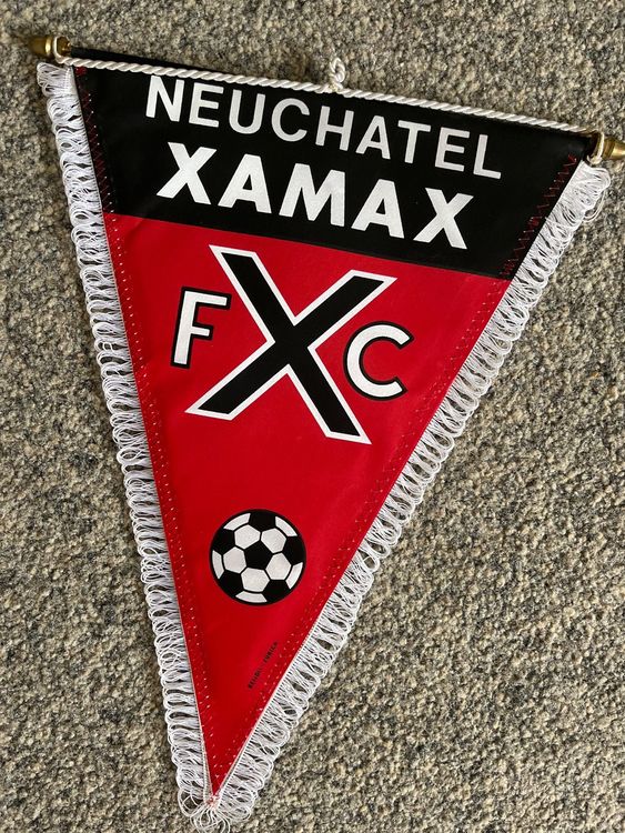 ANCIEN PETIT FANION ** AJA AUXERRE V NEUCHATEL XAMAX ** coupe UEFA 2003/2004 EUR 13,50 - FR