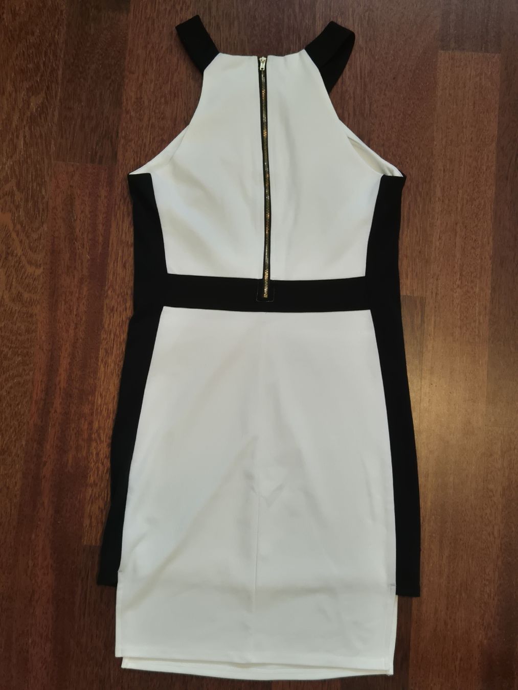 Guess Robes: Weisses elegantes Kleid von Guess – Neuf (Voir description) à Strengelbach par ich1.0 1