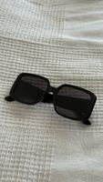 Sunglasses square frame black like new condition