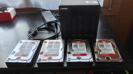 QNAP NAS System mit 4 x 2.0TB WD Red Festplatten gebraucht