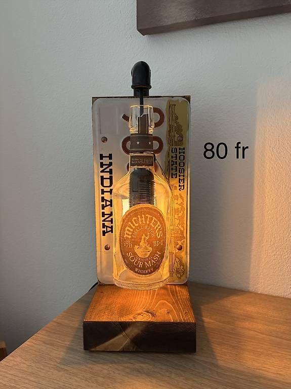 Lampes: Lampada con bottiglie whisky  – D'occasion à S. Antonino par raffosuisse 1