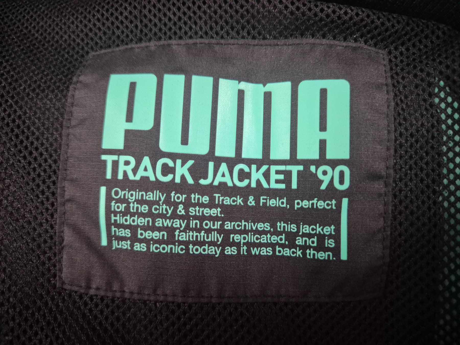 Puma Giacche: Rare Puma Track Jacket '90 Windbreaker Grösse L – Usato da St. Gallen venduto da CaliSunshine 5
