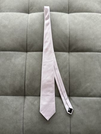 Elegante BOSS Krawatte, hellrosa, Seide, Top Zustand!