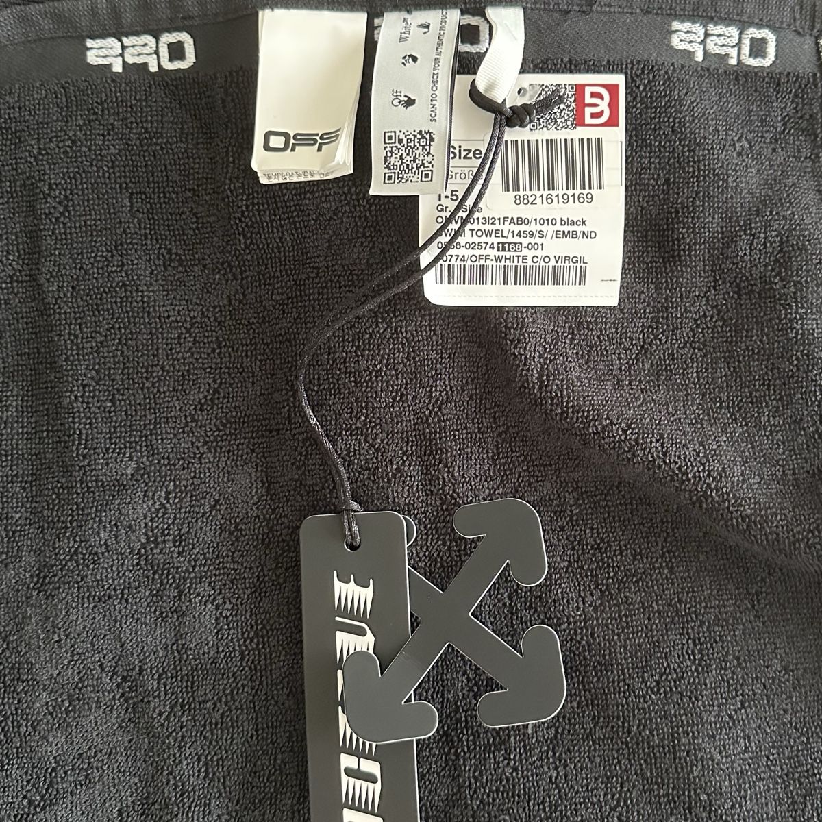 Serviettes de bain: 2x OFF-WHITE Badetuch – Neuf avec emballage d'origine à Zürich par Nomase10. 2