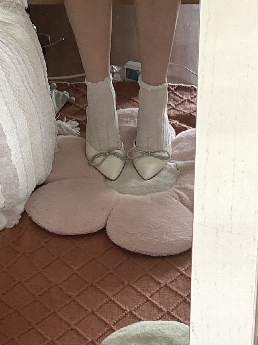 Scarpe da donna: Weisse Kittenheels mit Schleife, Grösse 41 – Nuovo (secondo la descrizione) da Zürich venduto da xeniiilou 1
