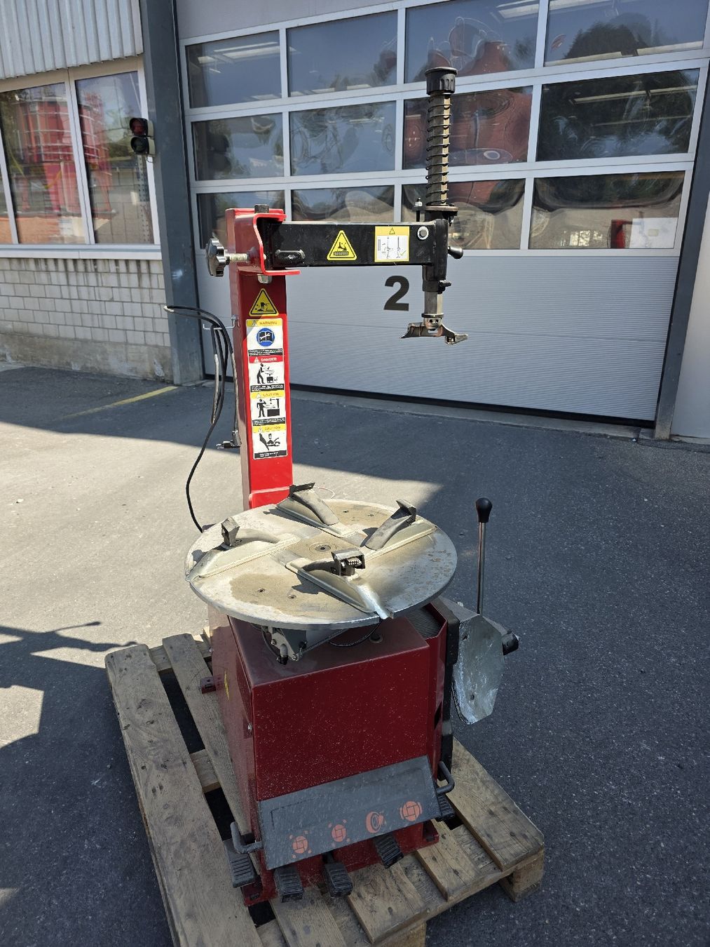 Toutes les machines: Reifenmontiermaschine – D'occasion à Baar par alf_682d 3