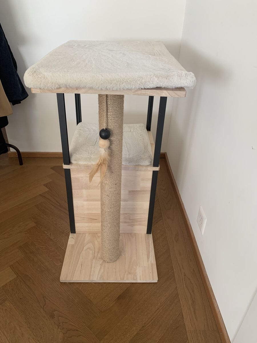 Tiragraffi: Cat tree - Designed by Lotte Nala – Nuovo (secondo la descrizione) da Zürich venduto da nam_br25 3