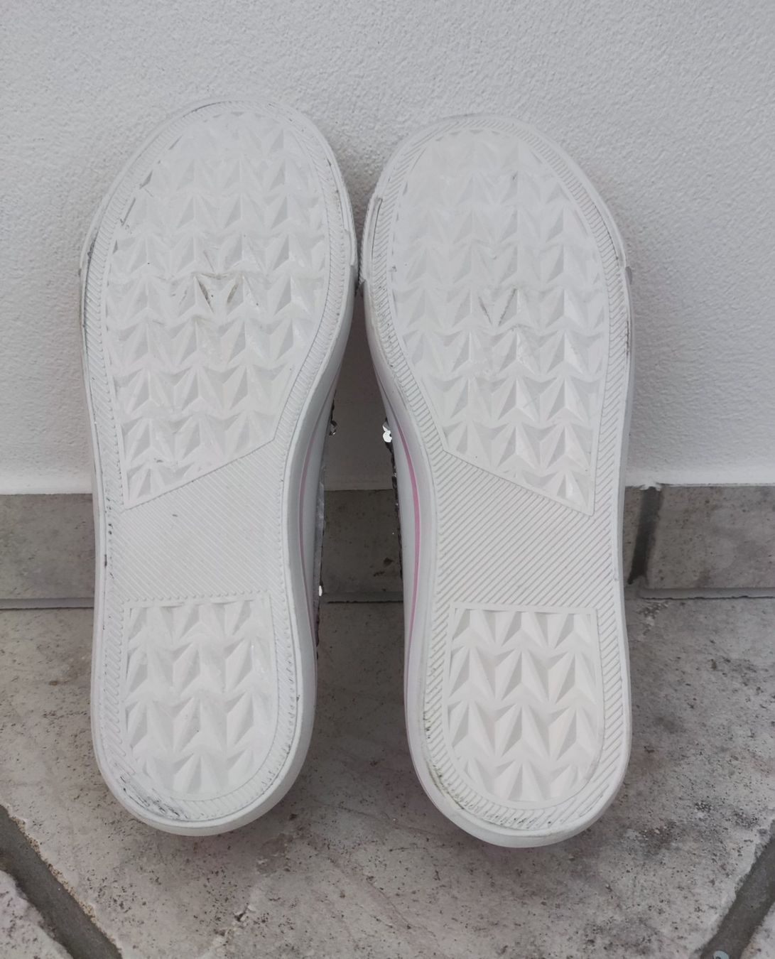 Scarpe da donna: CLAUDIA GHIZZANI SNEAKER GR.39 – Usato da Chur venduto da Rodanisa 5