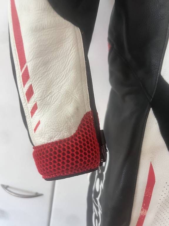 Completi: Combi cuir alpinestar GP T48 – Usato da Muraz (Collombey) venduto da rastakiwi 2