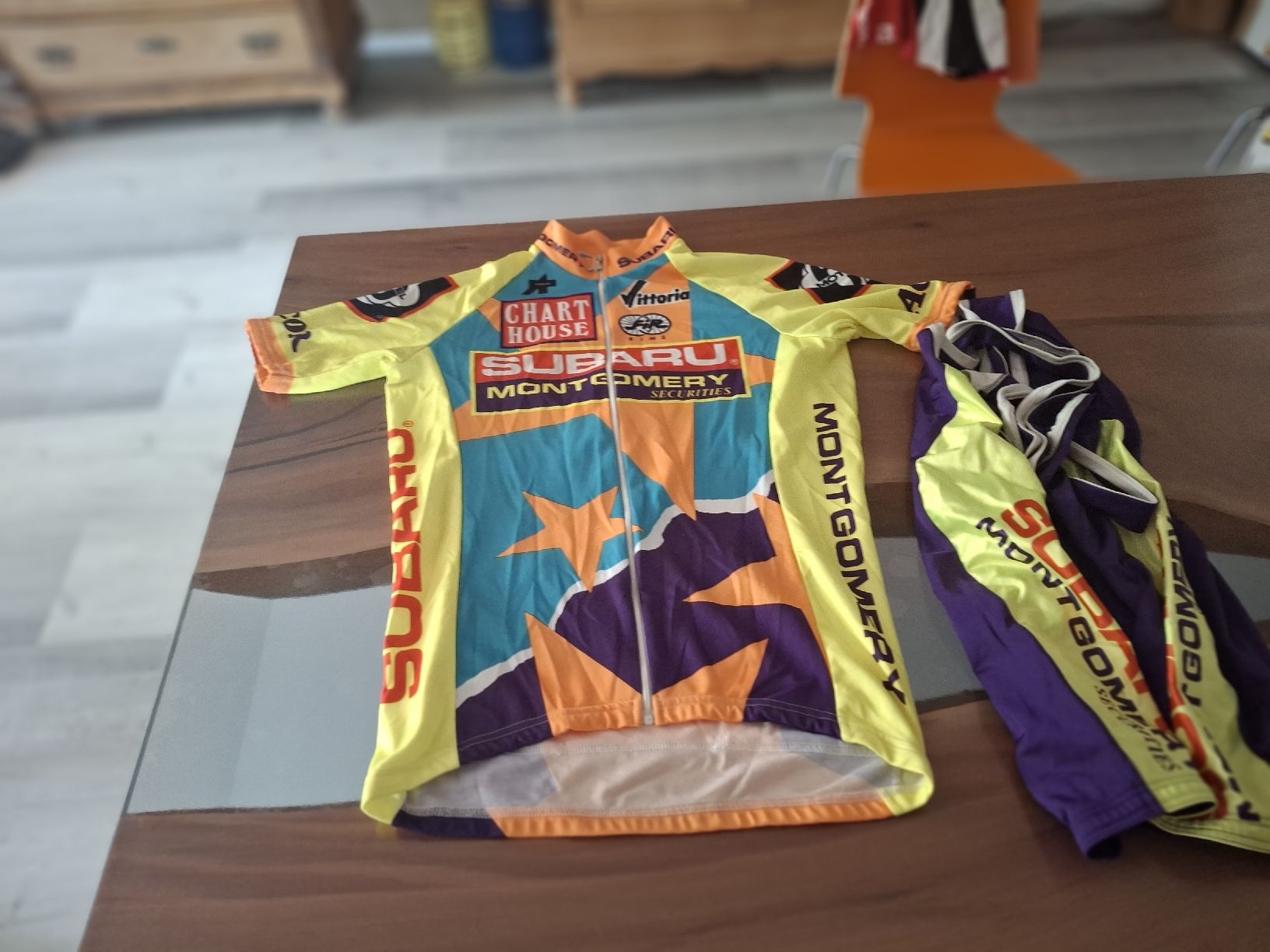 Canottiere & Pantaloni: Velotrikot – Usato da Bennwil venduto da Mdino99