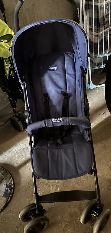 Chicco Carrozzine: Chicco Buggy Navy blau mit Regenplane Neu – Usato da Leuzigen venduto da Fjleu