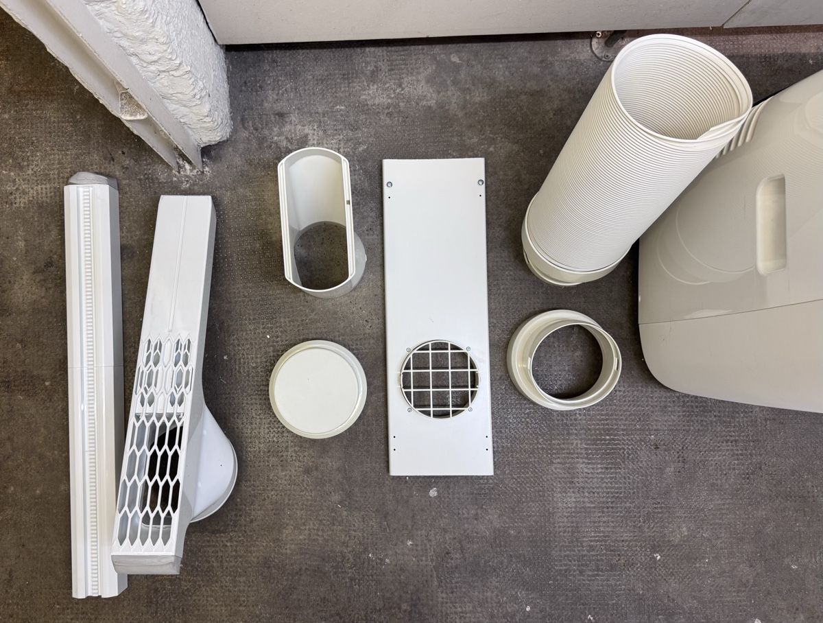 De'Longhi Climatiseurs: DELONGHI Penguino Pac Ex100 Silent Klimagerät – D'occasion à Basel par accidental 2