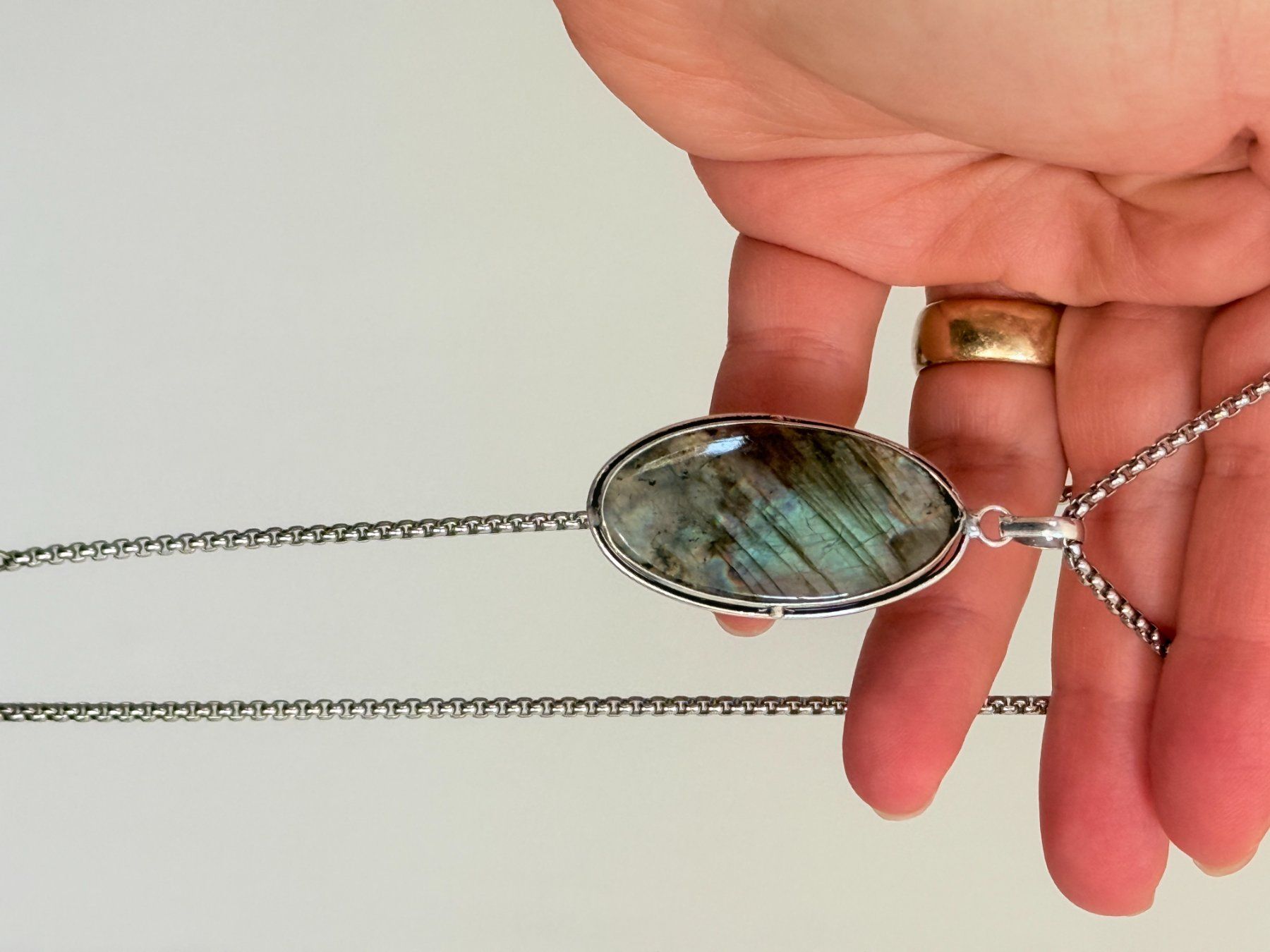 Catenine: Collier avec pendentif labradorite ovale – Nuovo e nell'imballaggio originale da Genève venduto da AWWA 7