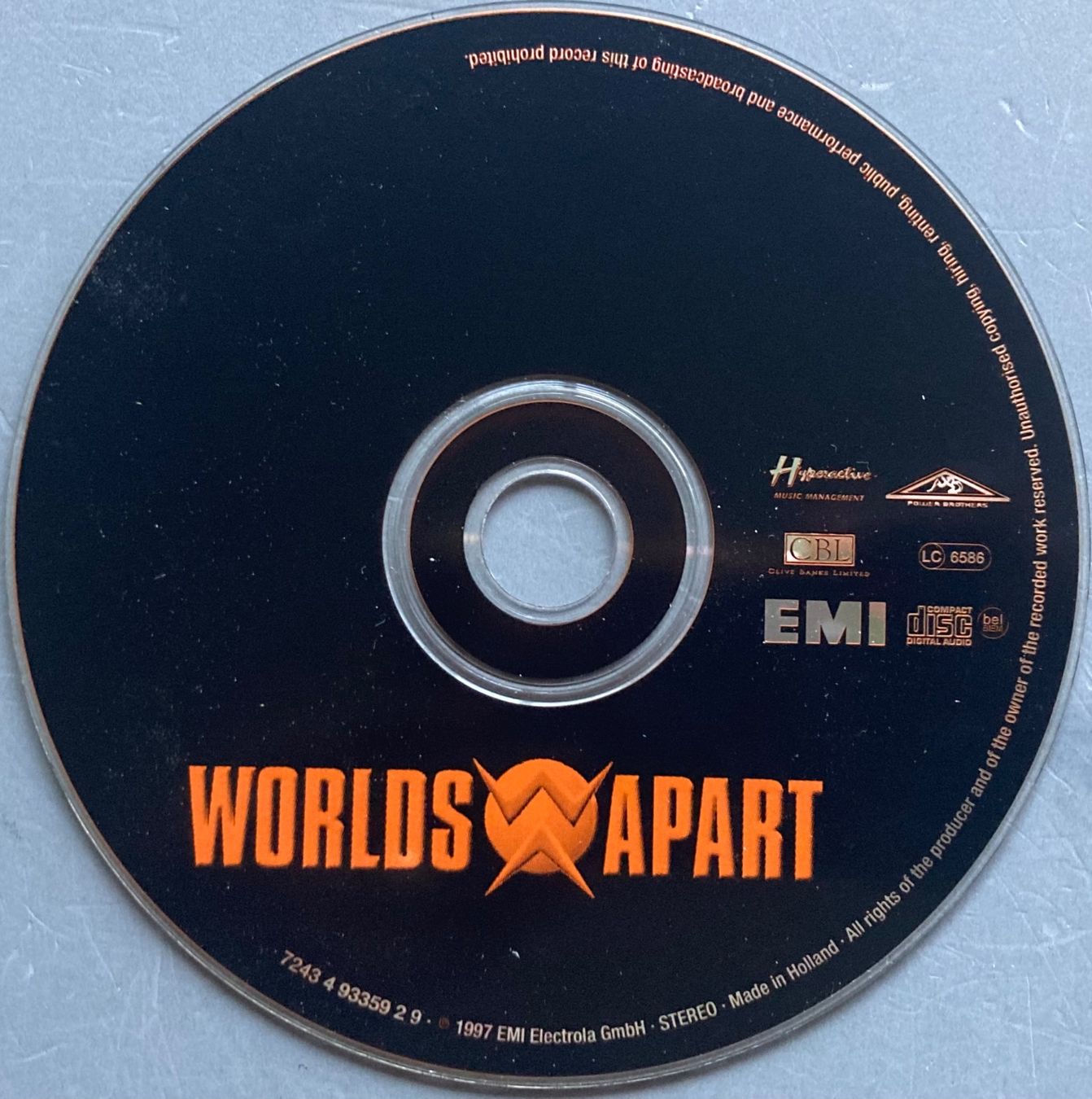 Vinyles: WORLDS APART - DON'T CHANGE PART II – D'occasion à Poliez-Pittet par Newtown-Records 4