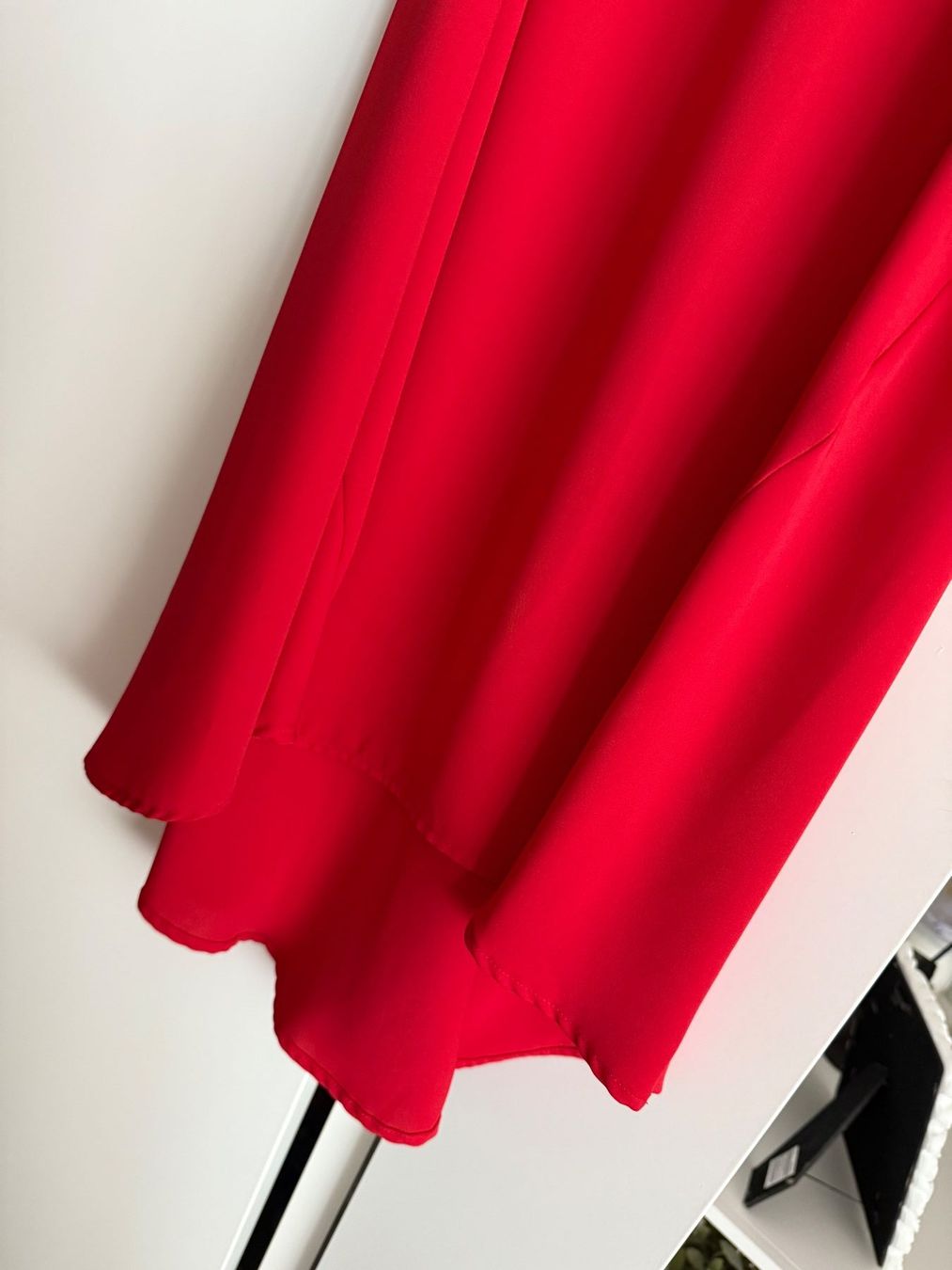 H&M Vestiti: rotes Kleid – Usato da Richterswil venduto da KAYLEIGH_77 4
