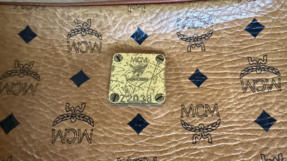 Mcm Borse: Original Vintage MCM Crossbody Bag  – Usato da Basel venduto da dafal4059
