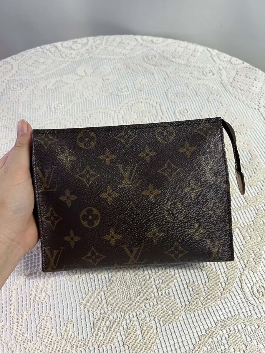 Louis Vuitton Borse: Louis Vuitton Toiletry Pouch 19 cm – Usato da Widnau venduto da Pukpan_99 8