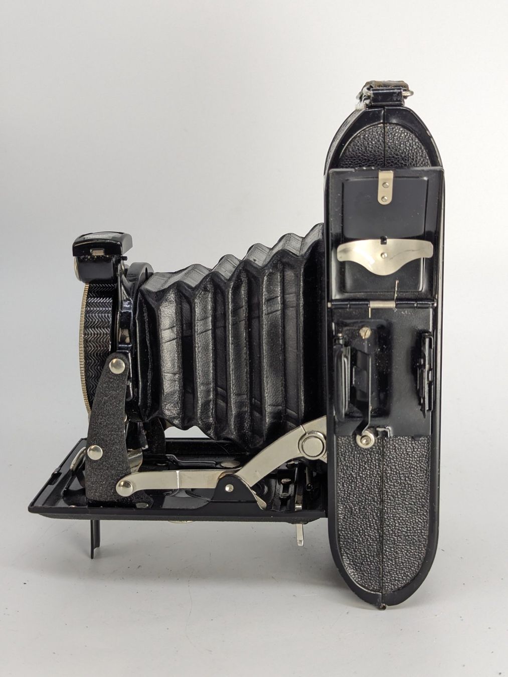 Voigtländer Kamera: Voigtländer Bessa – Defekt aus Bischofszell von Blende2 5