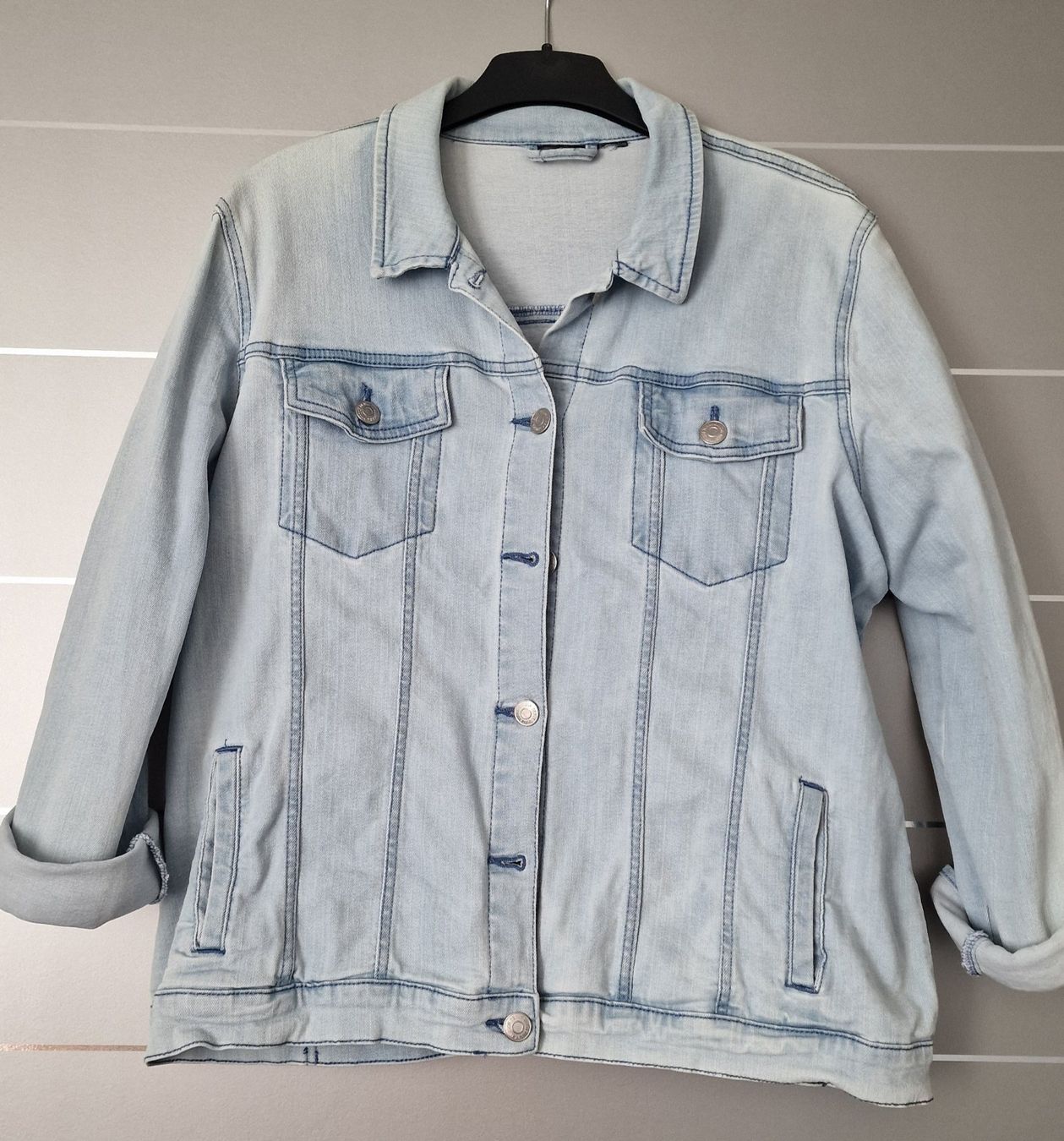 Giacche: Jeansjacke hellblau – Usato da Frauenfeld venduto da Maschia