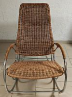Retro Schaukelstuhl aus Rattan und Chrom - Gemütlich!