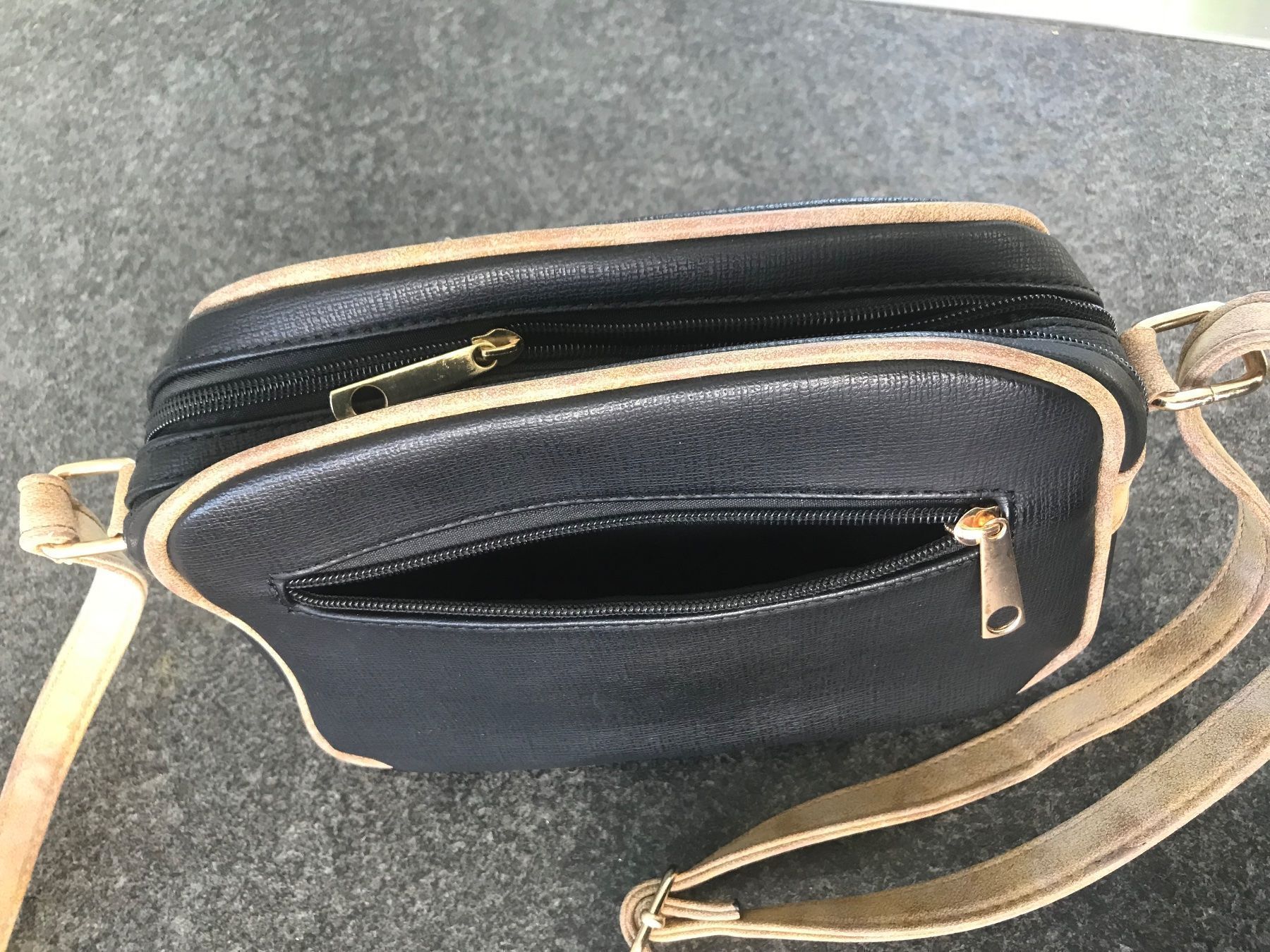 Taschen für Damen: Handtasche – Gebraucht aus Niedergösgen von 7591 2
