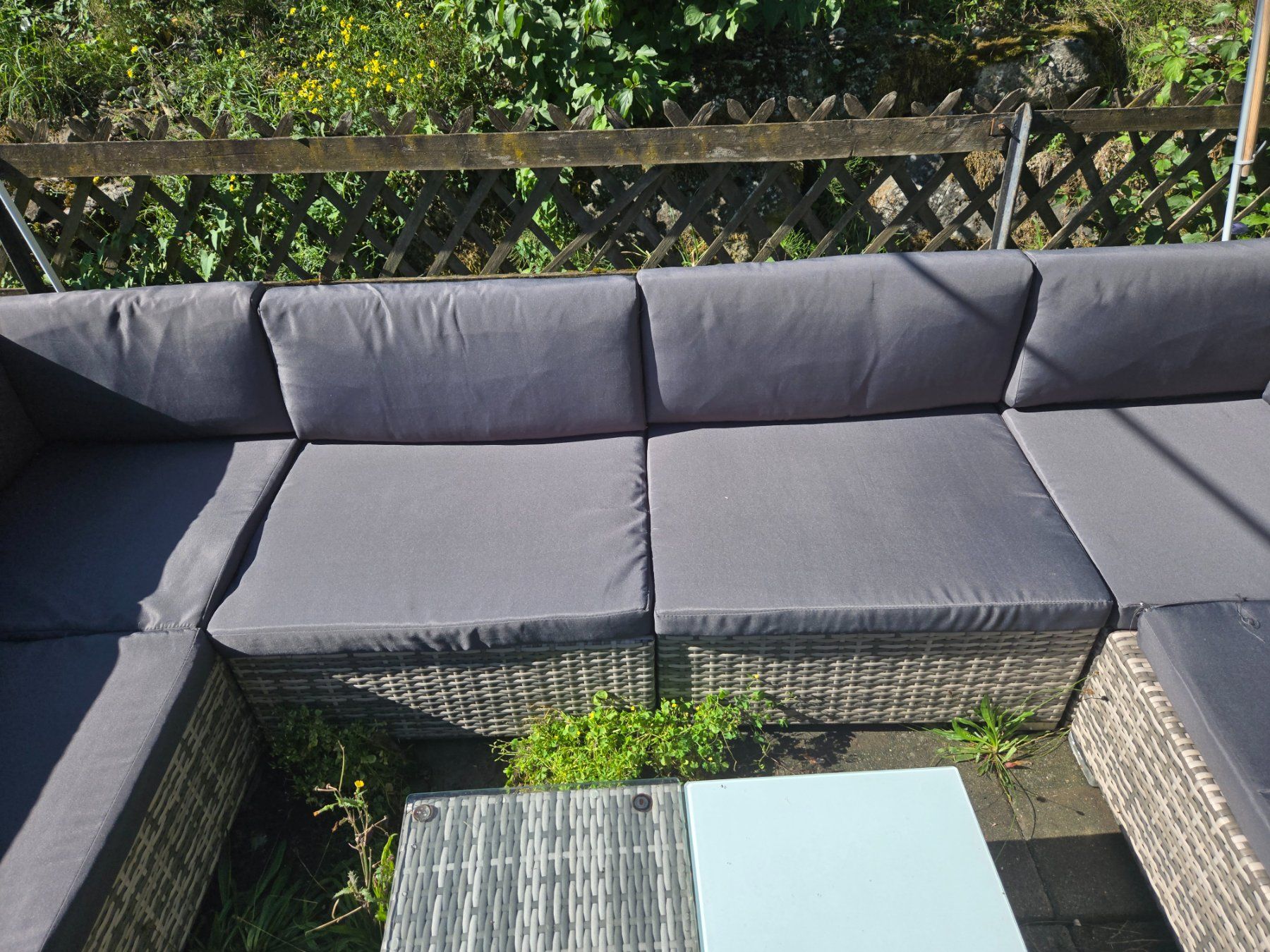 Divani: Gartensofa, Aussen Lounge mit Tisch Poly Rattan – Usato da Wiler b. Seedorf venduto da Peterundpaul 3