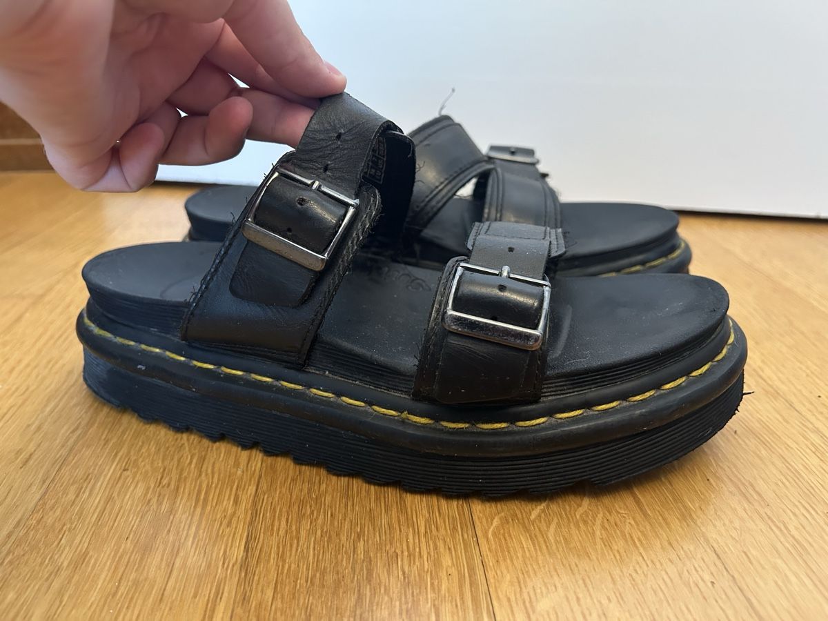 Dr. Martens Damenschuhe: Dr. Martin Sandalen schwarz – Gebraucht aus Zürich von fabuulois 1