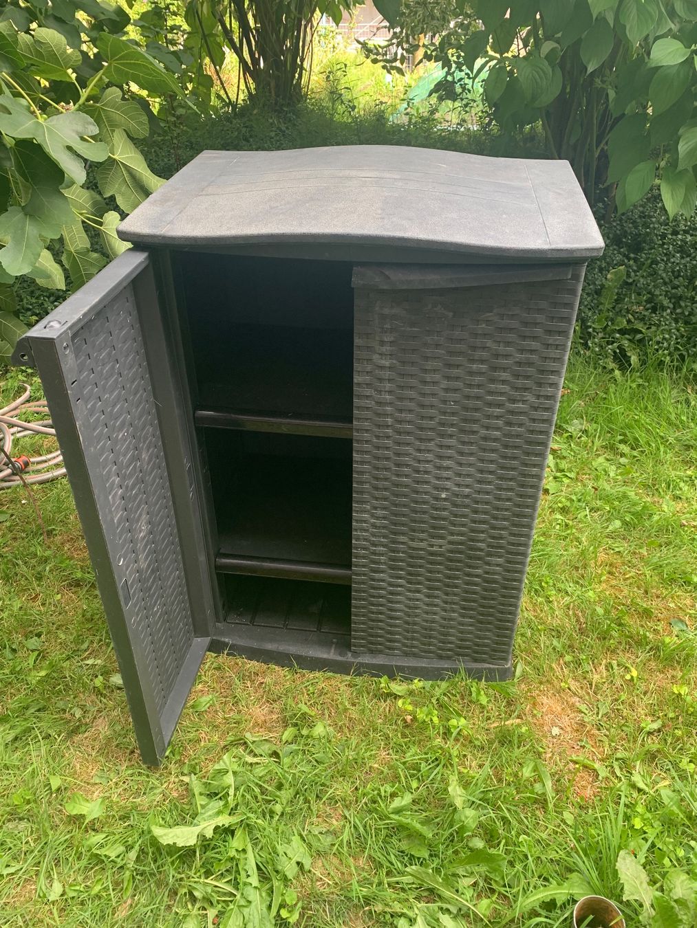 Box contenitori: Rattan Gartenschrank schwarz – Usato da Luzern venduto da Simona15