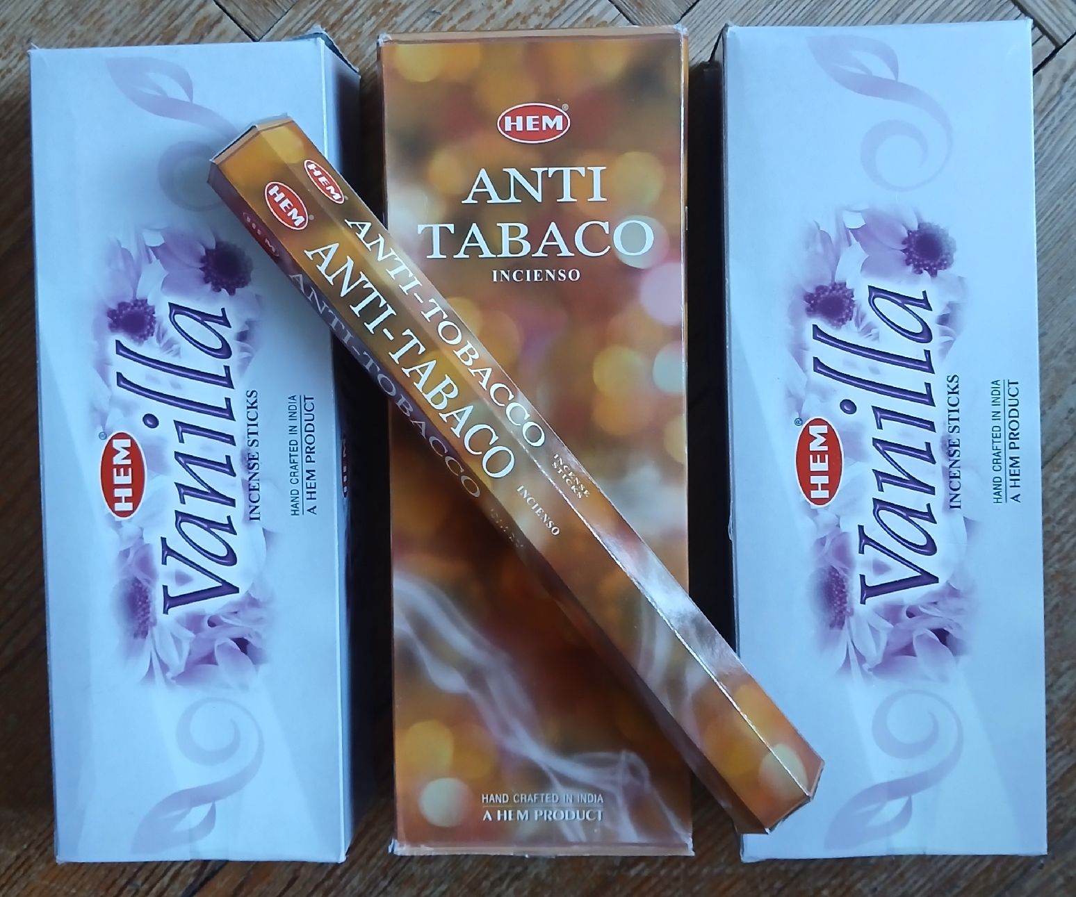 Spray per ambienti: encens Indien.  vanille et anti tabac  – Nuovo e nell'imballaggio originale da Lausanne venduto da Soulbrother