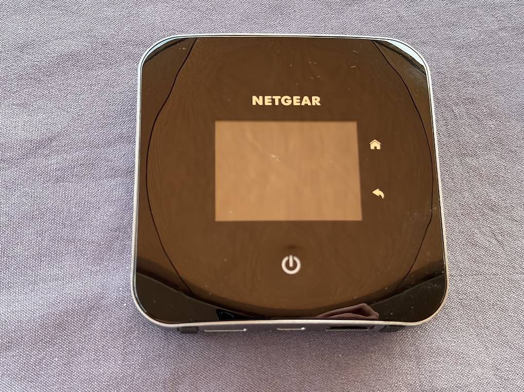 Modems & Routeurs: Netgear Nighthawk M2 routeur WLAN portable – D'occasion à Pully par Frankymedia