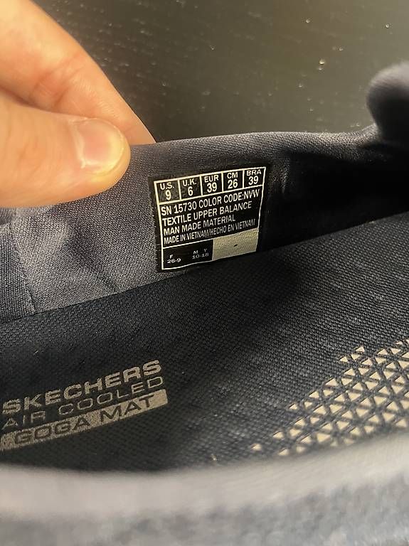 Skechers Scarpe da uomo: Skechers Go Walk Sneaker Schuhe – Usato da Au SG venduto da ali_j87n 4