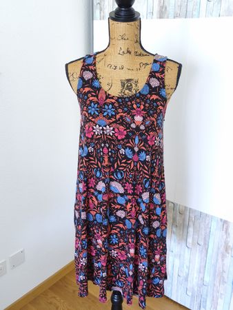 Kleid H&M Blumenmuster Grösse S guter Zustand
