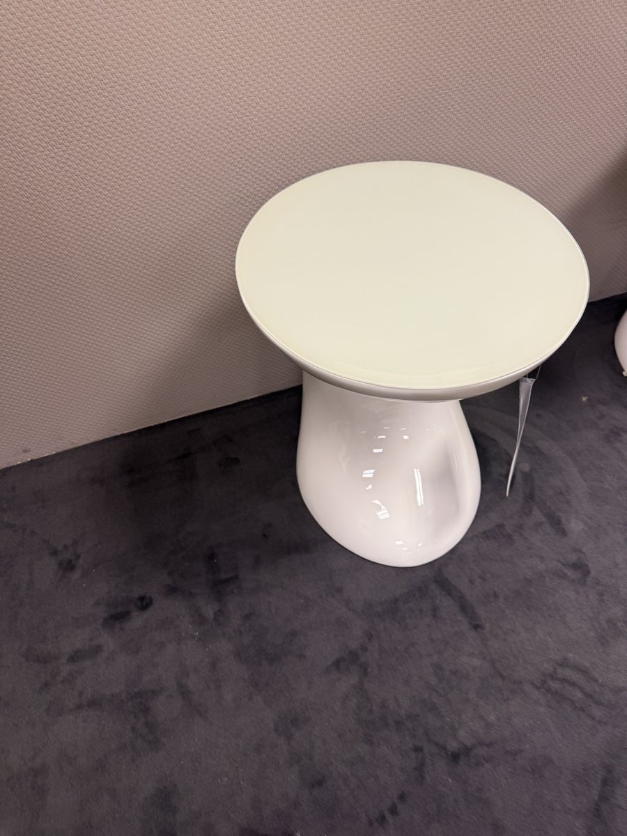 Tavoli: Design Beistelltisch – Nuovo (secondo la descrizione) da Horriwil venduto da Carrera68