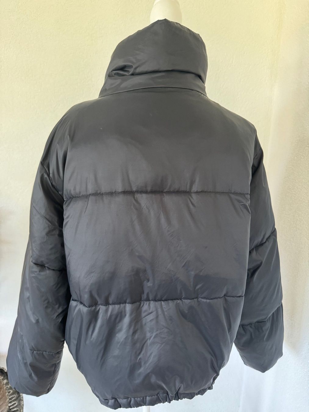 Guess Giacche: Guess Damen Jacke Gr XL – Usato da Kirchdorf AG venduto da coco123 4