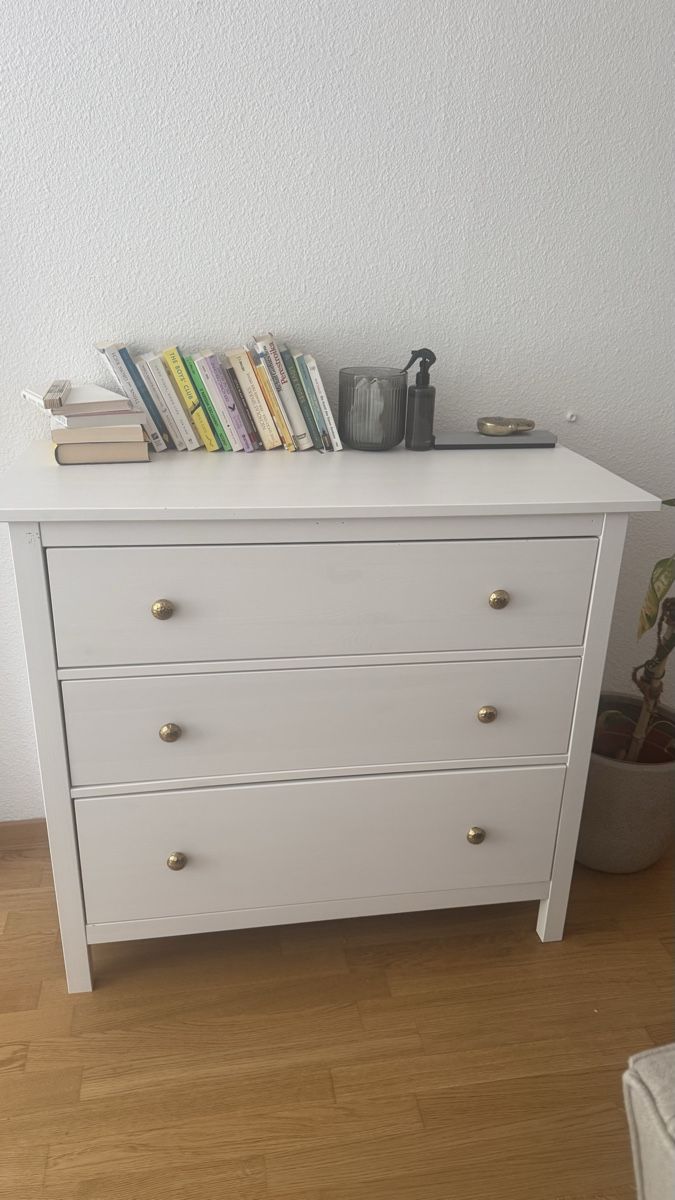Commodes: Commode 3 drawers white good condition – D'occasion à Zürich par Sarahneukomm