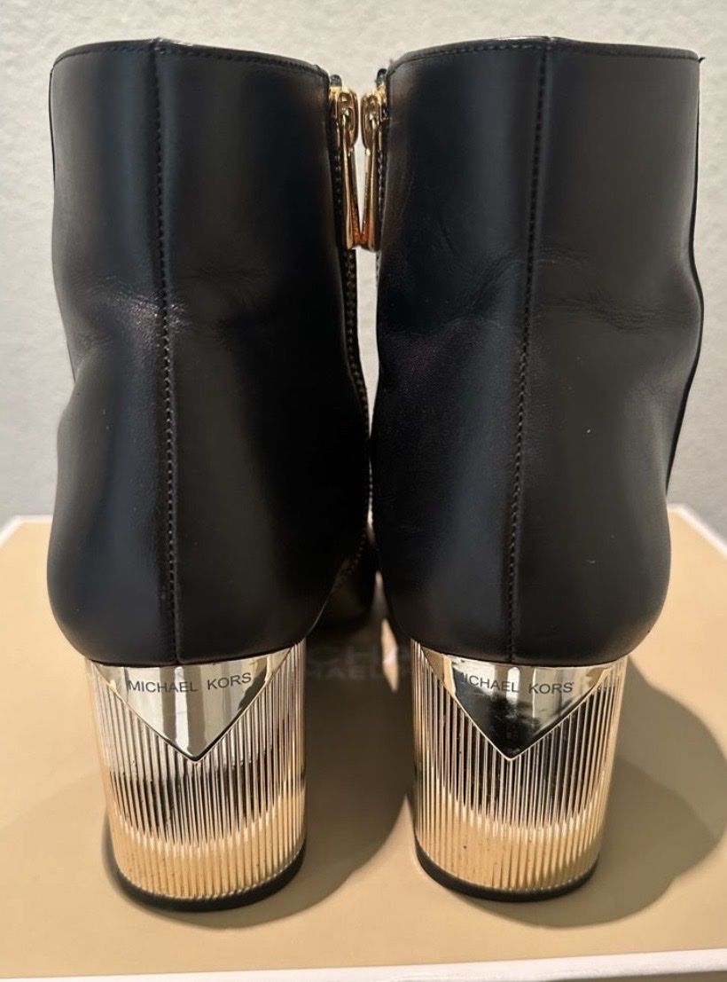 Michael Kors Chaussures femmes: Michael Kors Leder Steiefelette – D'occasion à Bülach par bel_ltg5 2