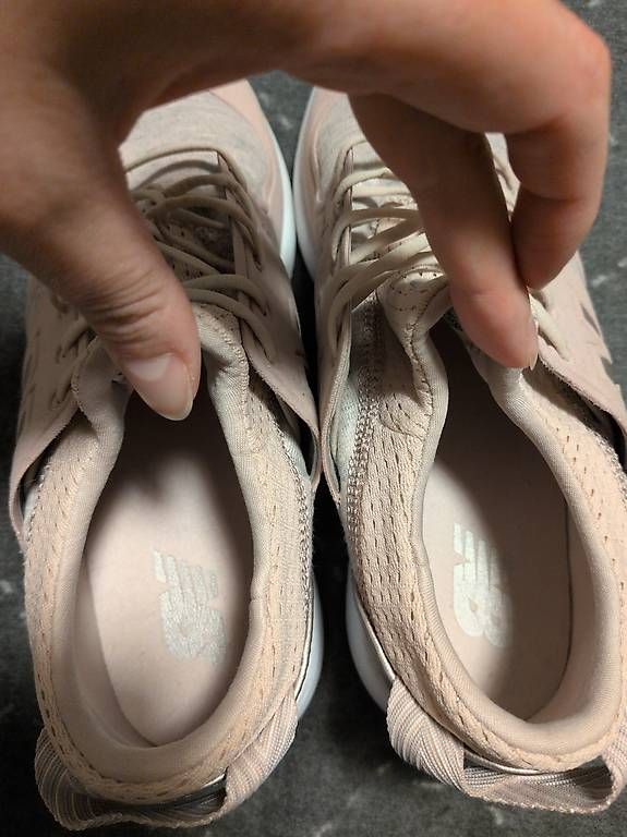 Damenschuhe: New Balance Damenschuhe  – Gebraucht aus Aarburg von Noemi.H 1