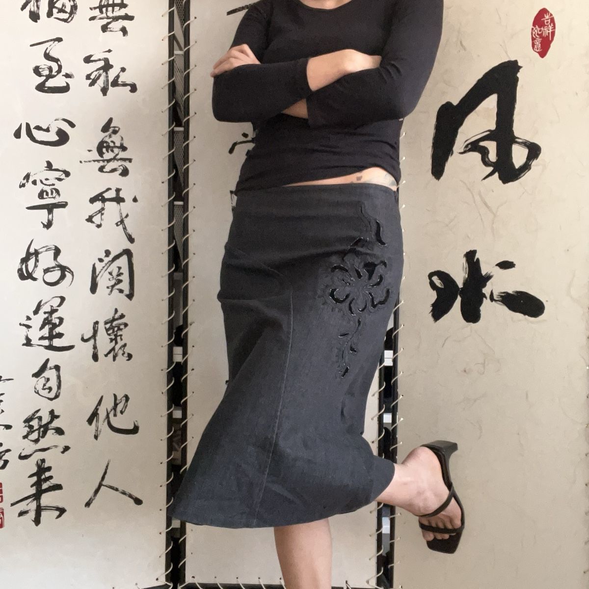 Gonne: Vintage Denim Midi Skirt – Usato da Kriens venduto da tiy_wxz5 1